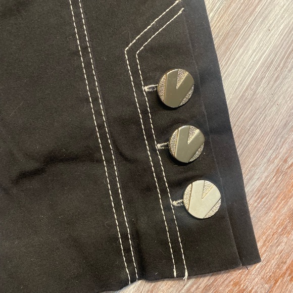 Cache Capri - Picture 2 of 6